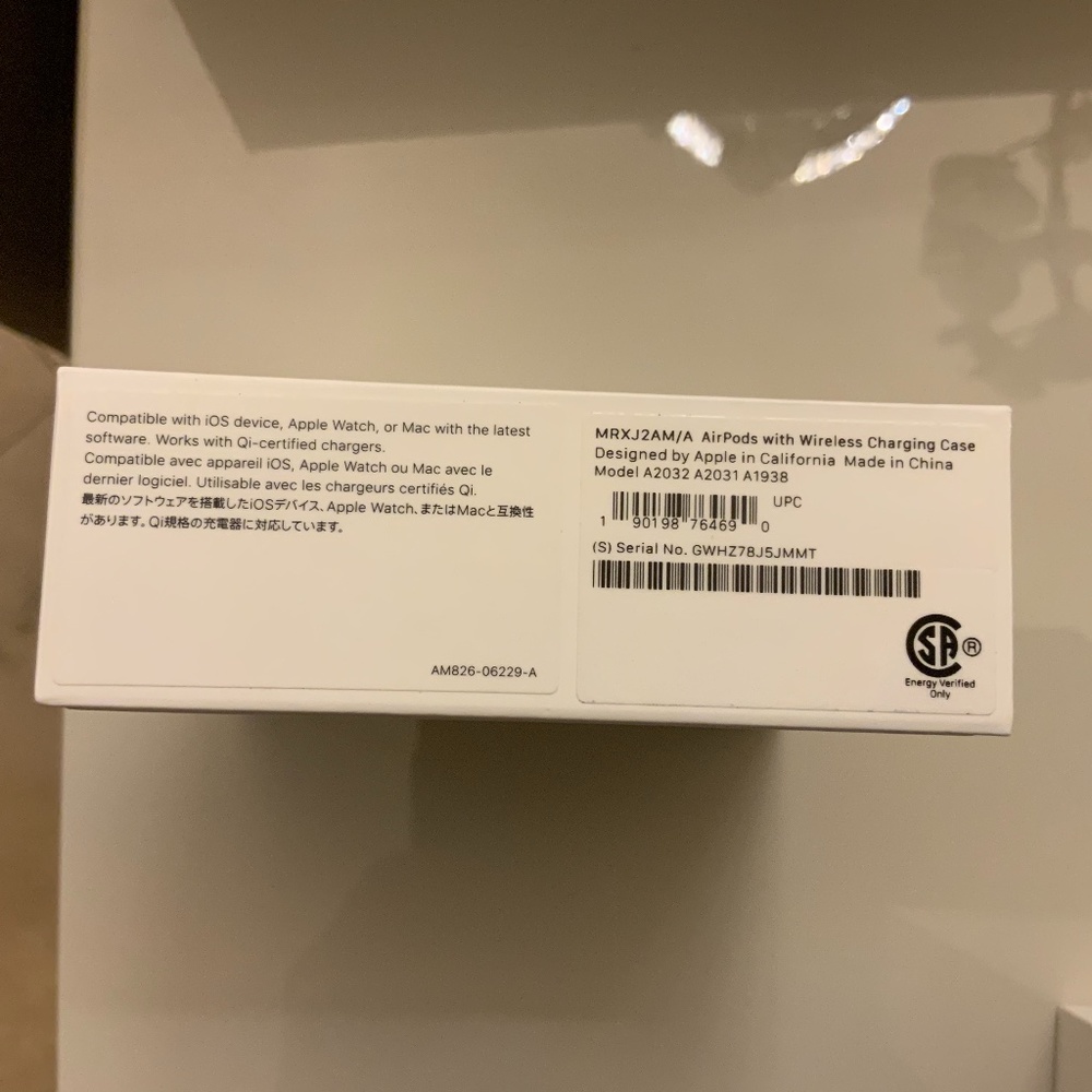 Apple Airpods with box and skin
